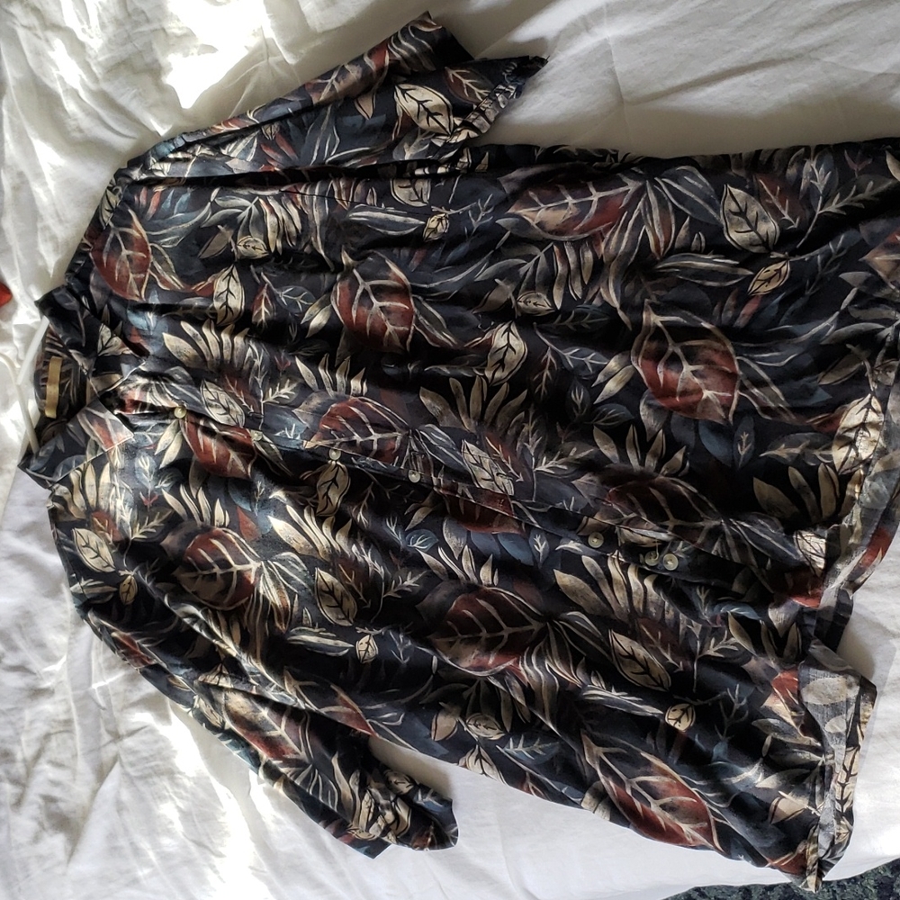 Multi-colored shirt XL